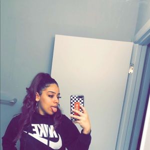 Meet your Posher, Shaisha